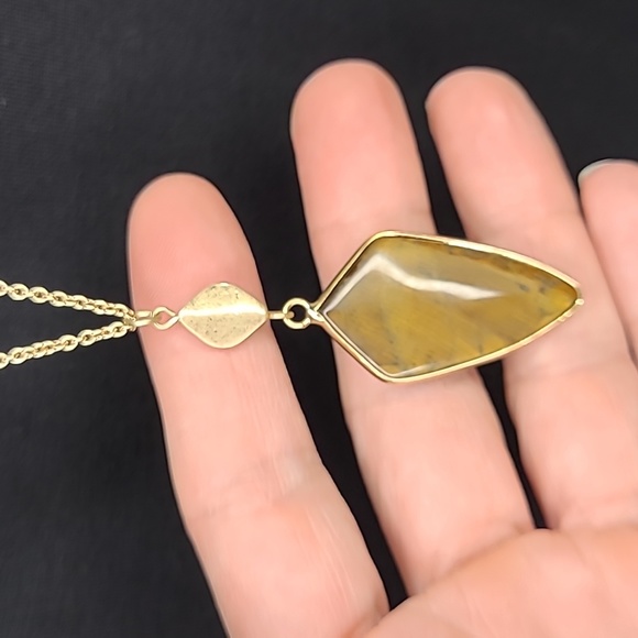 unbranded Jewelry - Tiger Eye Pendant Gold Tone Lightweight Semi-Precious Arrowhead Fall Jewelry Fun